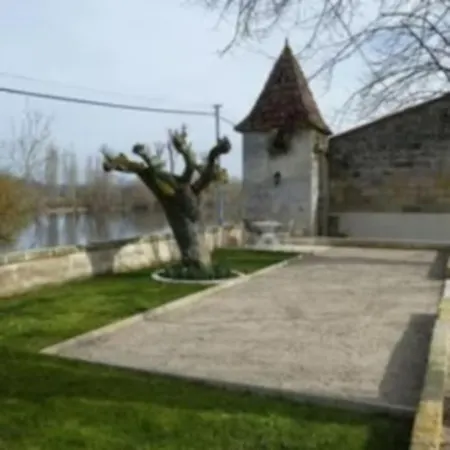 Need To Speak With Agent Mouliets-et-Villemartin